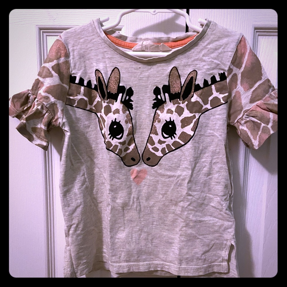Short sleeves shirt size 6-8